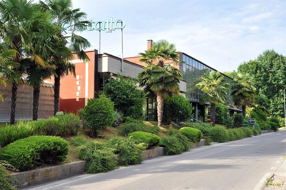 Hotel Cristallo Barga Fornaci di Barga Exterior photo